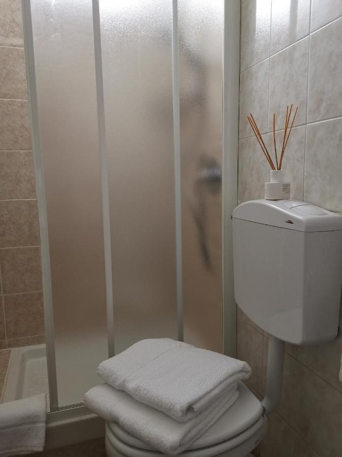 At Home In كريمونا المظهر الخارجي الصورة